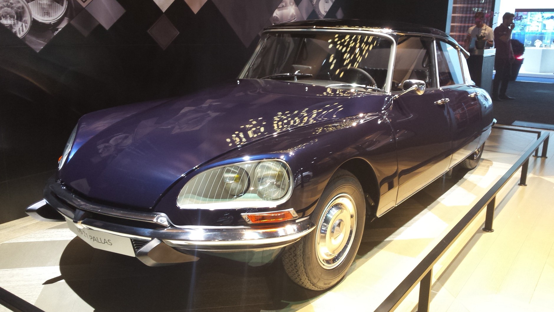 Klasyki na salonie samochodowym IAA Frankfurt 2015