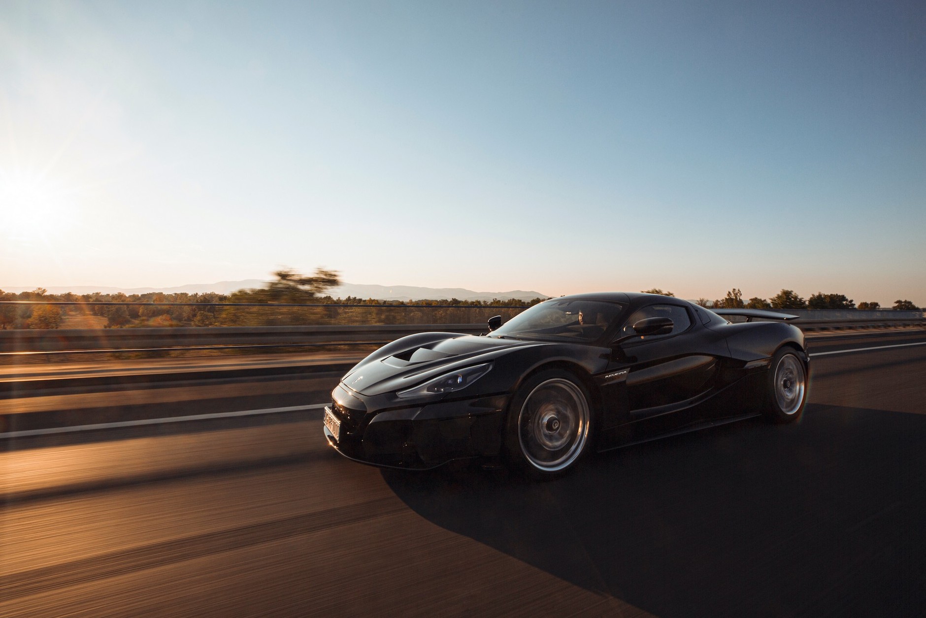 Nico Rosberg odebrał pierwszy egzemplarz Rimaca Nevery