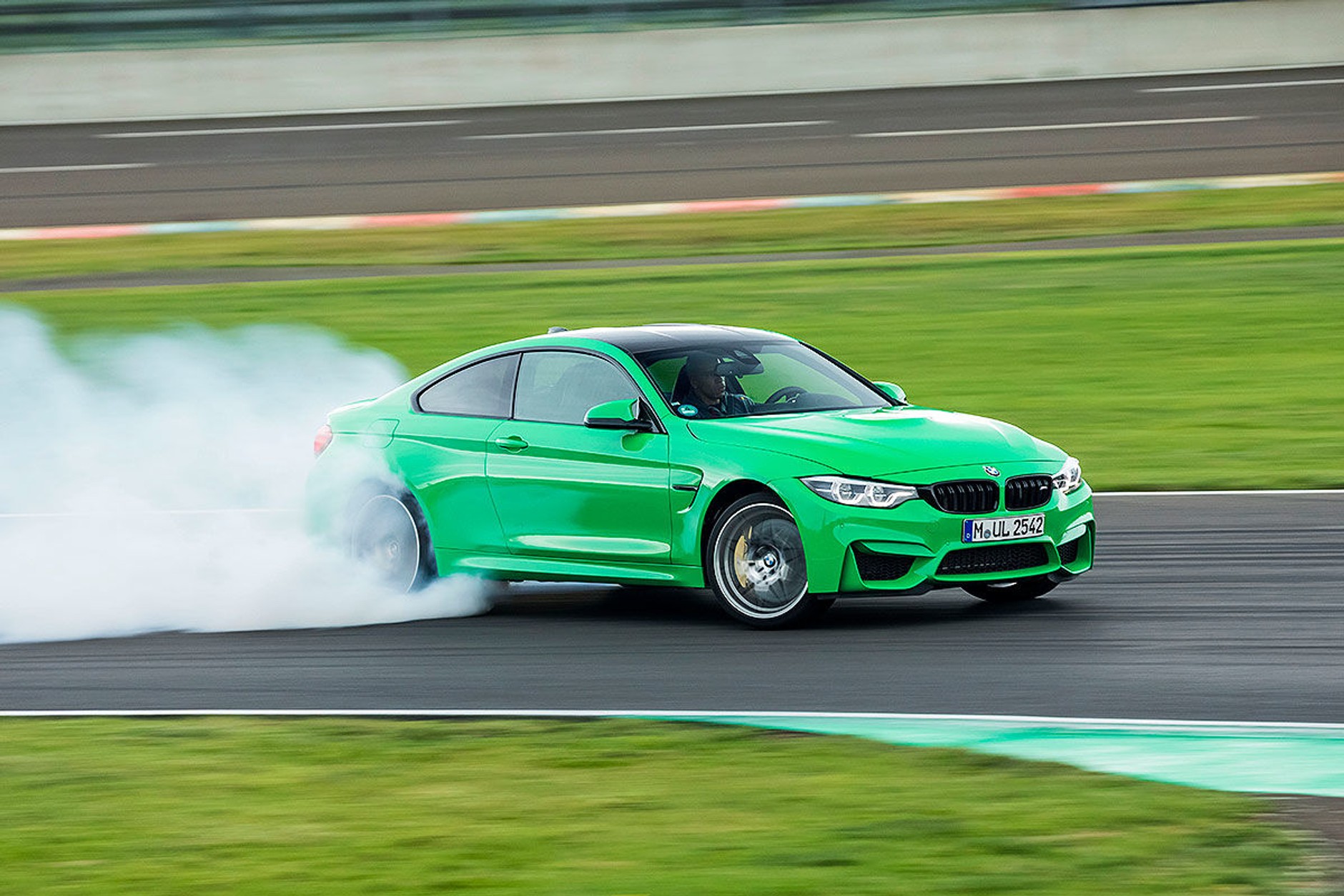 Poszukiwany – mistrz driftingu