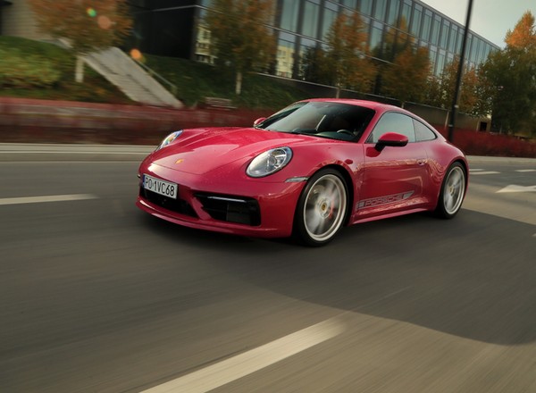 Porsche 911 Carrera S – kolorowy zawrót głowy