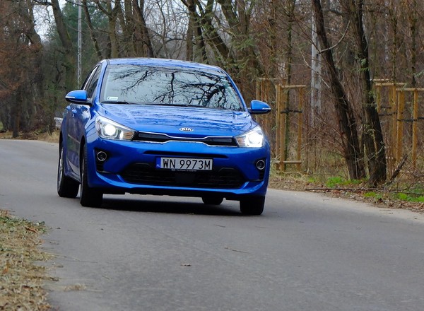 Kia Rio po liftingu - co daje mały układ hybrydowy?