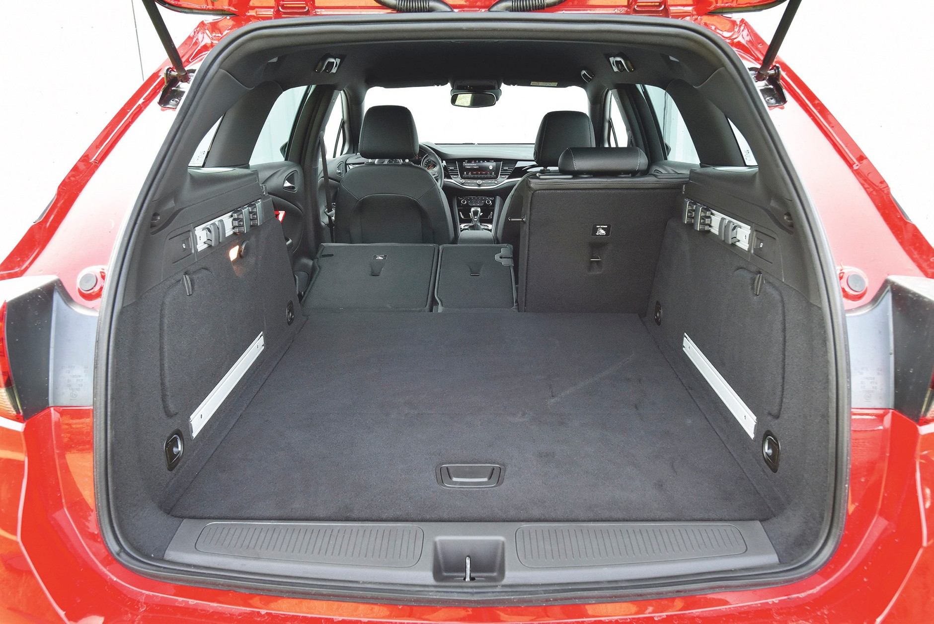 Hyundai i30 vs. Opel Astra i Skoda Octavia - Kombi w Dobrym Formacie