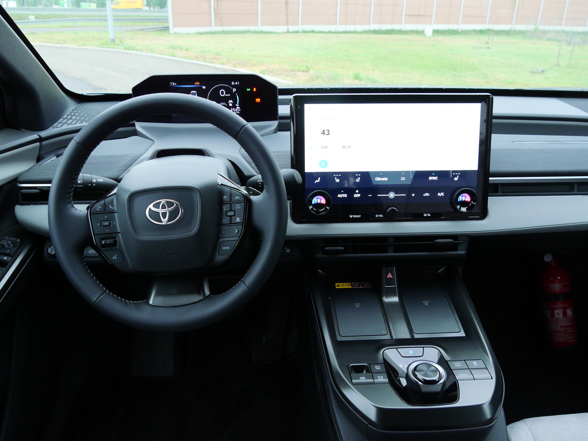 Toyota C-HR+ Executive AWD