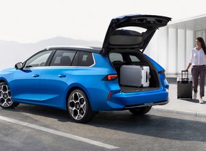 Opel Astra Sports Tourer wyceniony. Najtańsze kombi kosztuje prawie 100 tys. zł
