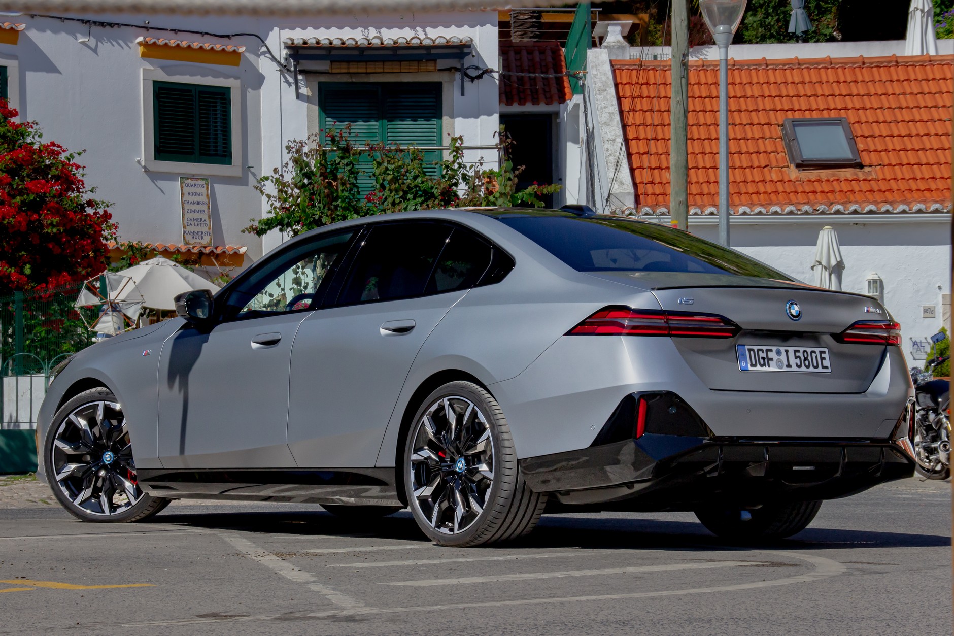 BMW i5