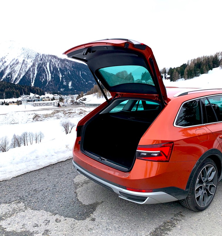 Skoda Superb Scout