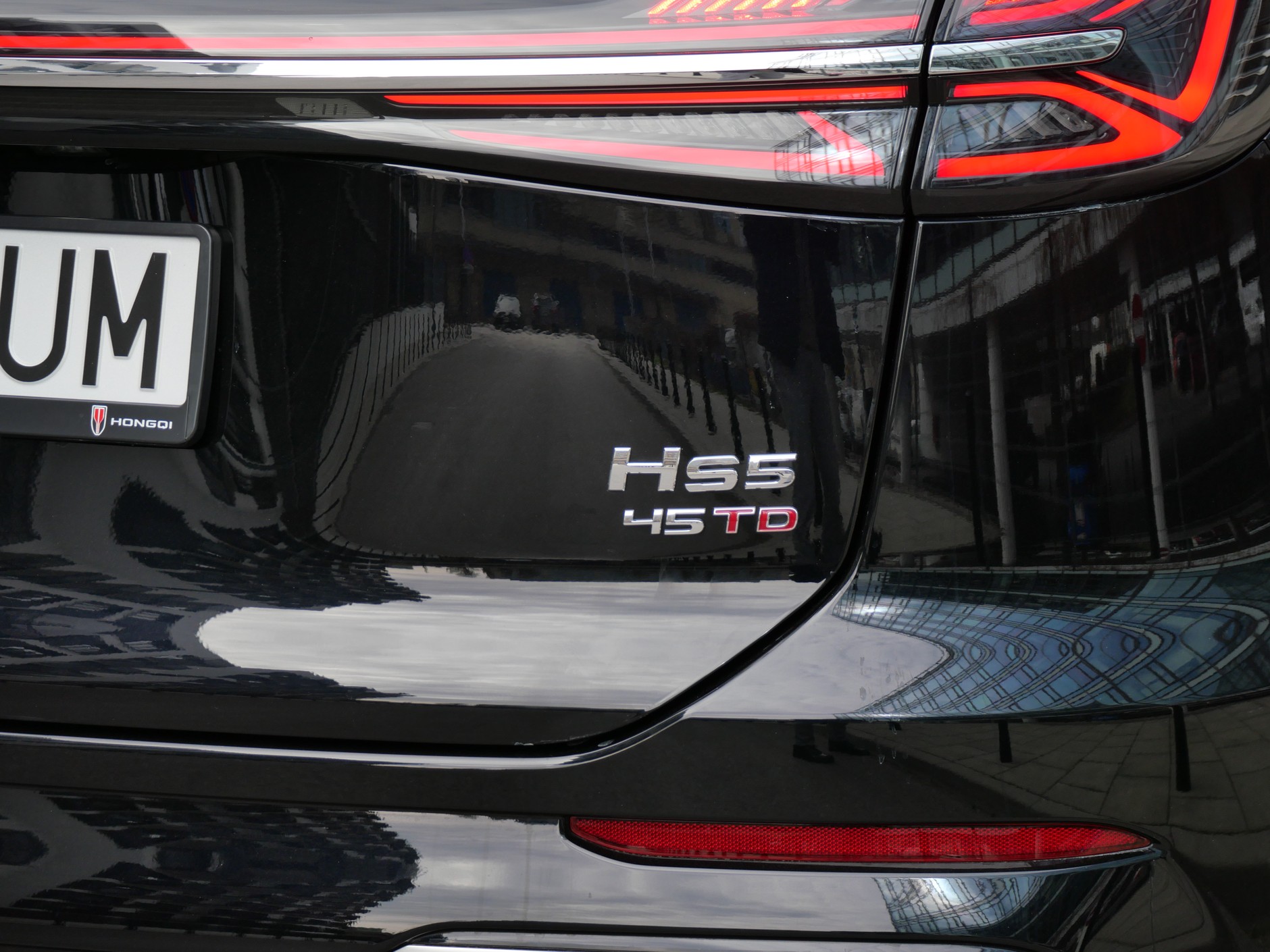Nowe Hongqi HS5