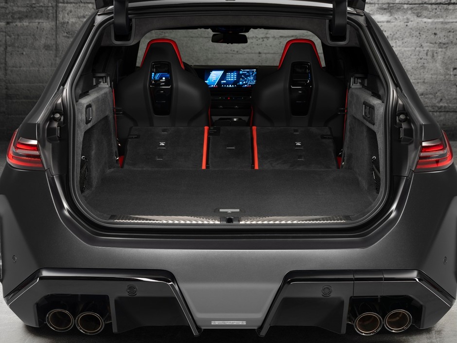 2025 BMW M5 Touring