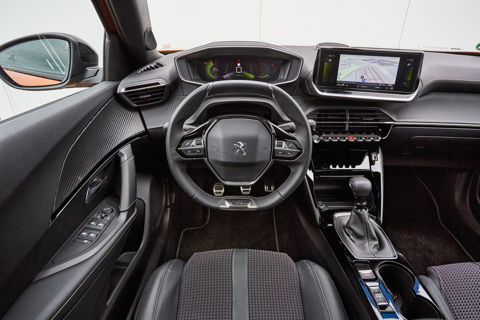 Peugeot 2008 - kokpit