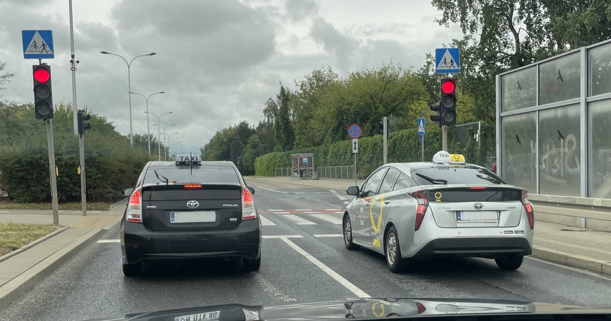  Będą nowe tablice rejestracyjne? Taksówkarze chcą walczyć z konkurencją