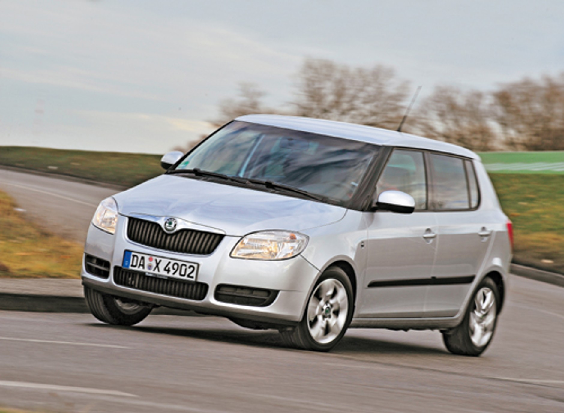 Kupujemy auto za 40 tys. zł - Radzimy co wybrać, Opla Agilę, Daihatsu Cuore, Skodę Fabię czy Dacię Sandero?