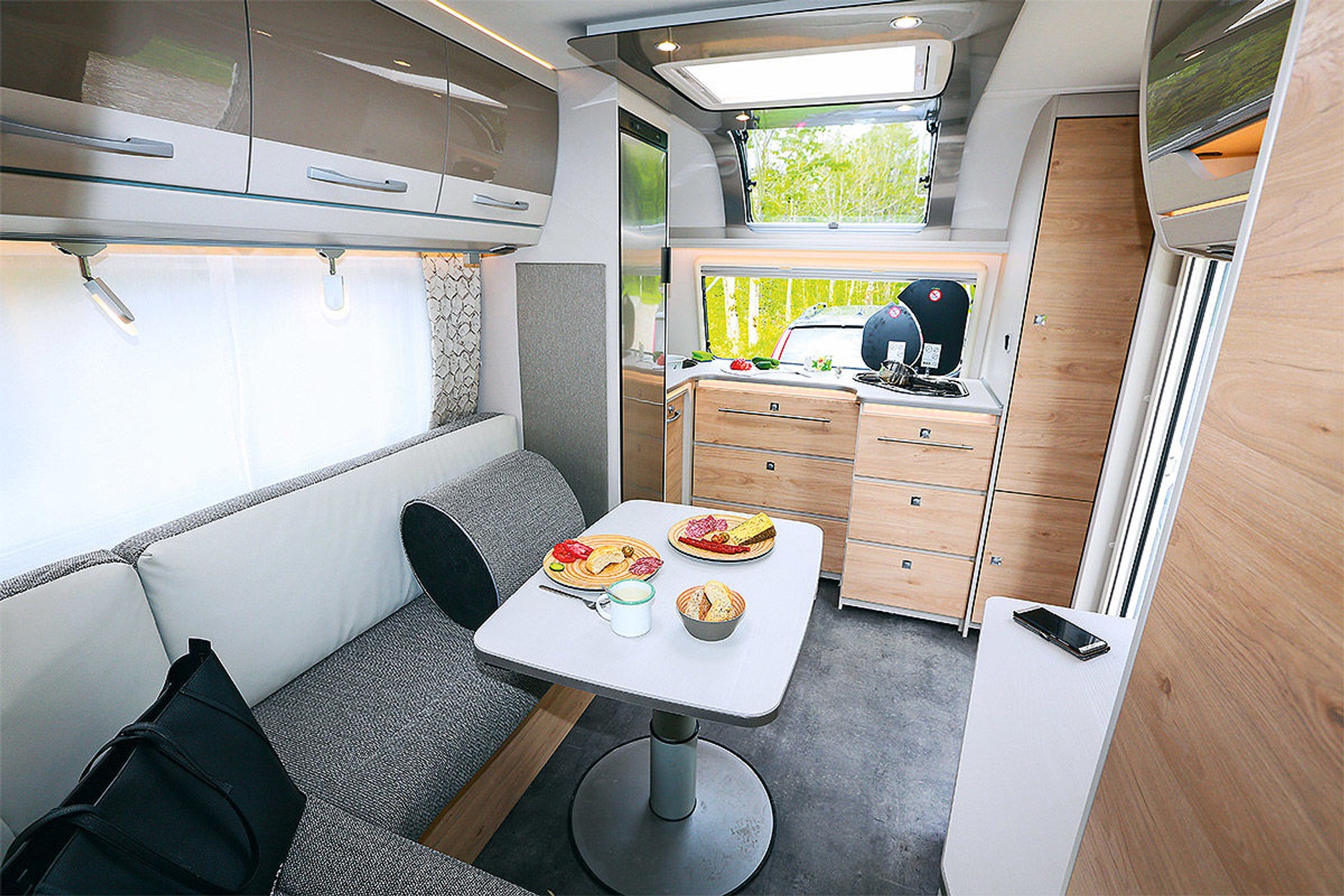 Nowe przyczepy z targów caravaningowych w Stuttgarcie