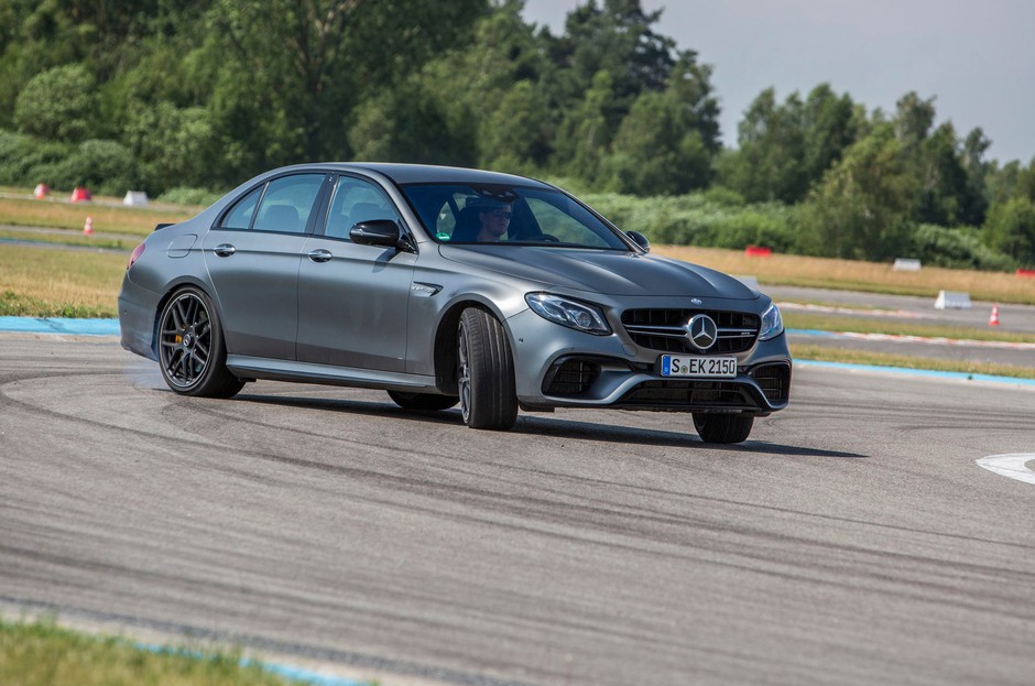 Mercedes-AMG E 63 S 4Matic+ - sportowiec o niewiarygodnych talentach