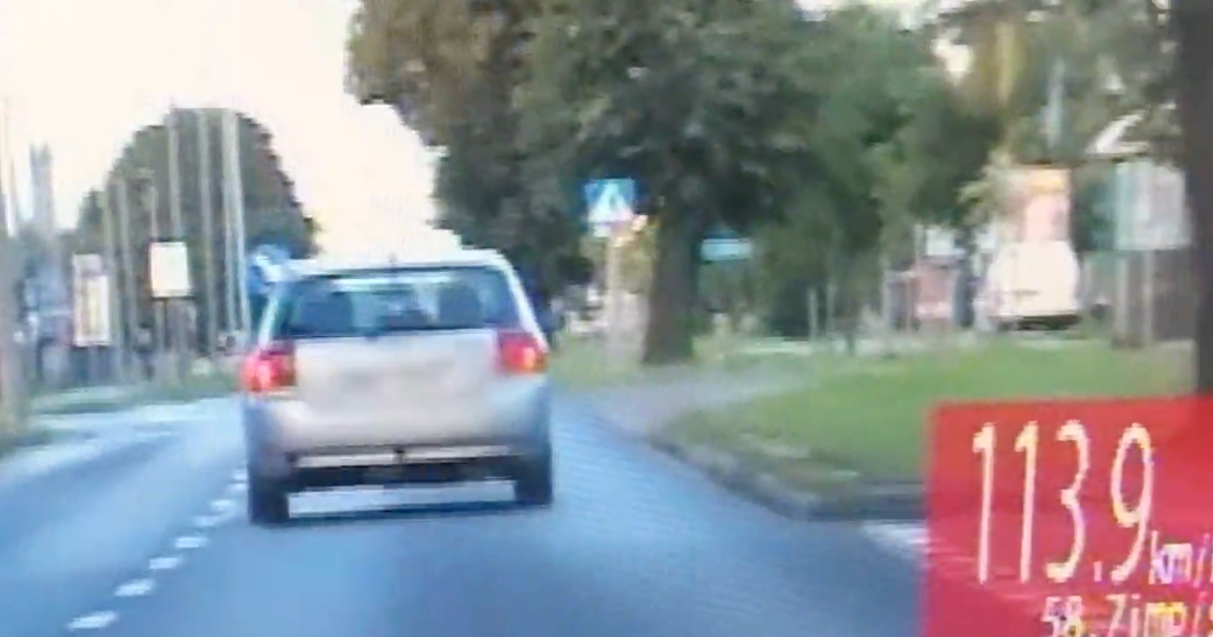 Jechał przez miasto 115 km/h