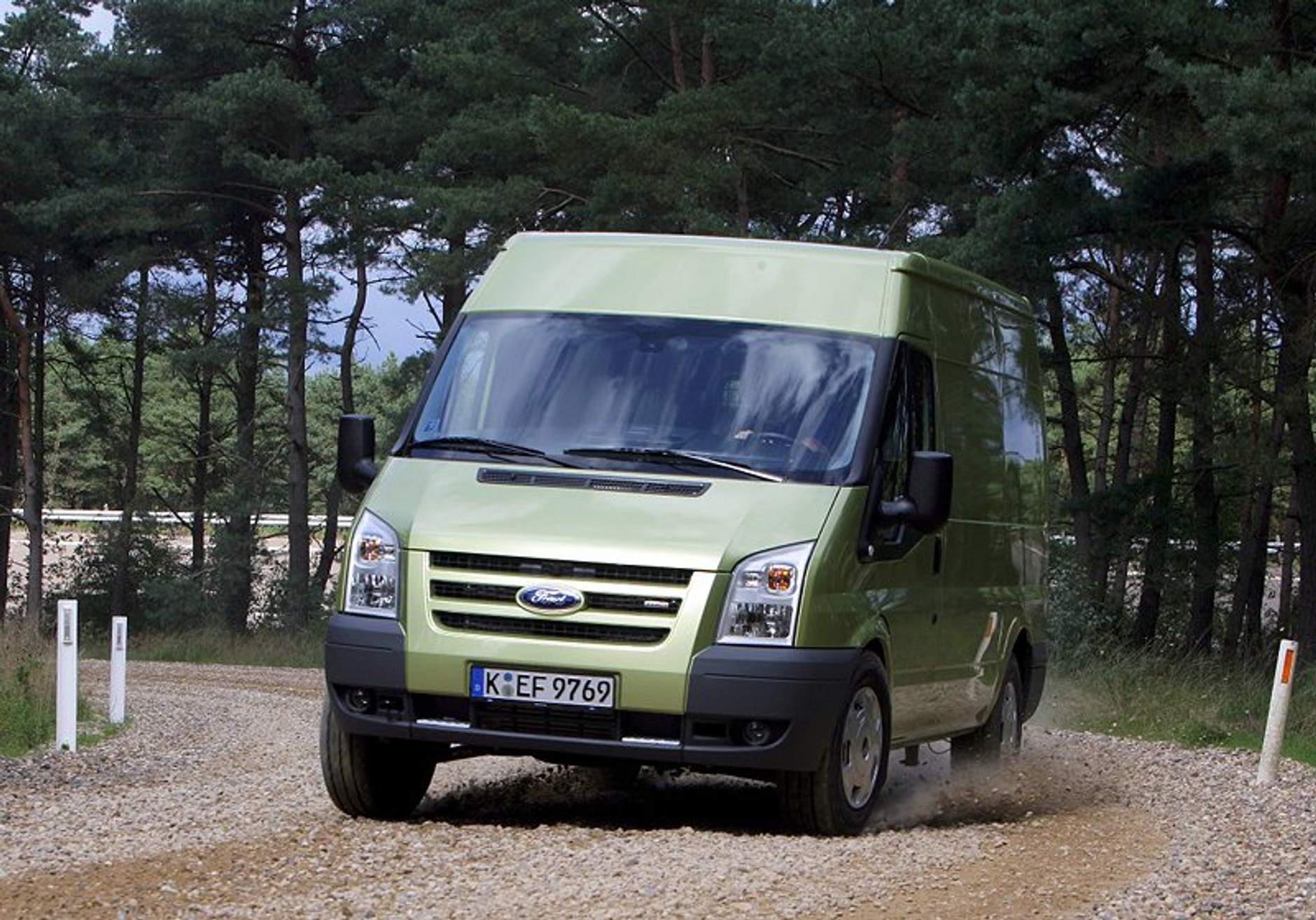 Ford Transit samochodem dostawczym roku. Teraz również z napędem na obie osie.