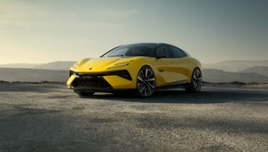 Lotus Emeya pokazany. Jest czteroosobowy i ma 55-calowy wyświetlacz
