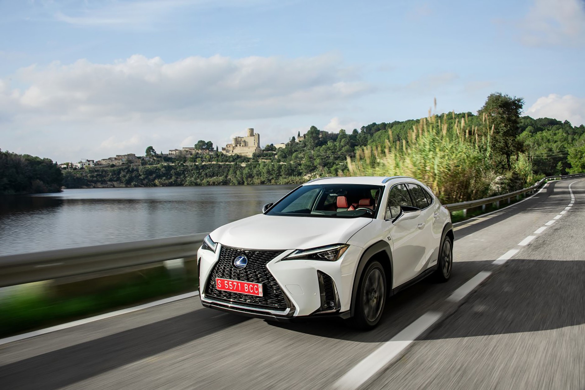 Lexus UX 250h