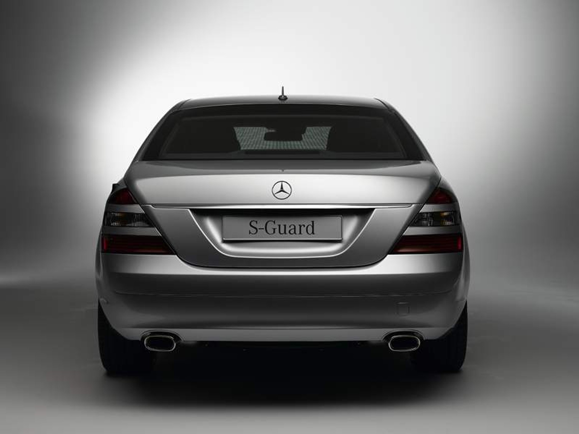 Mercedes-Benz S 600 Guard – osobisty ochroniarz