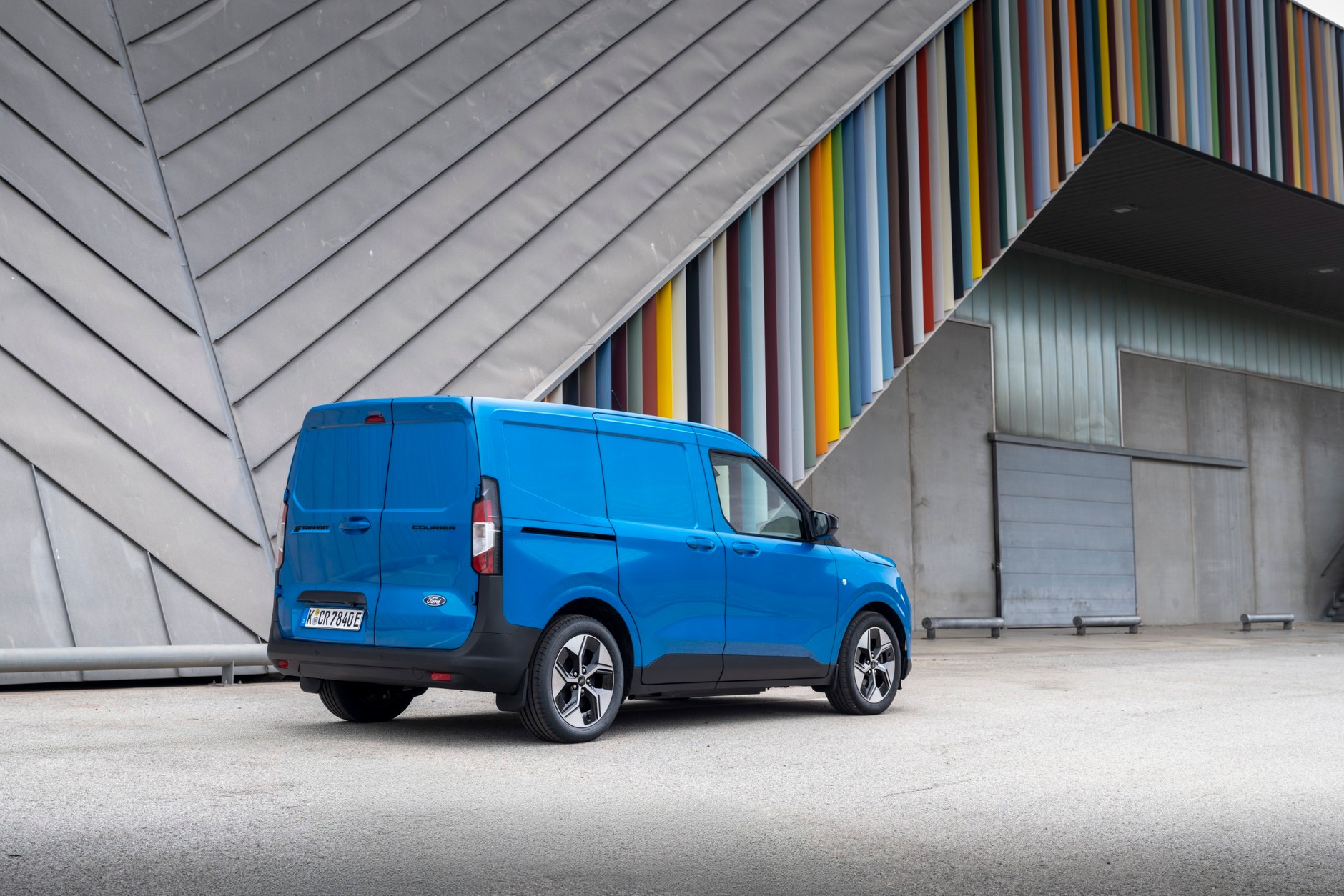 Ford E-Transit Courier