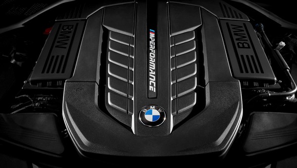 Pożegnanie z wielkimi silnikami. Ostatnie V12 BMW i Mercedesa-AMG oraz V8 od Volvo, Toyoty i Volkswagena