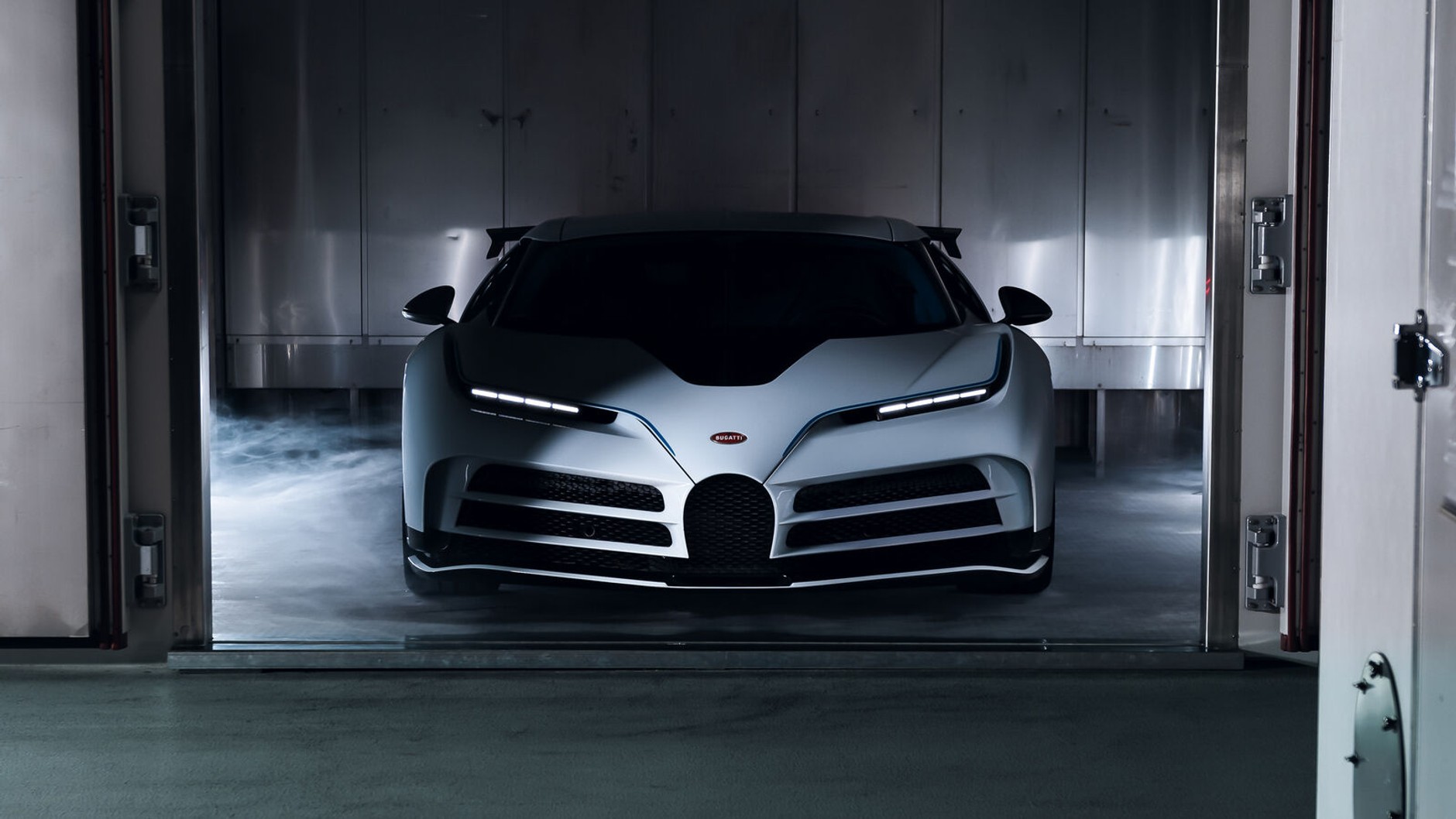 Bugatti Centodieci na testach w komorze klimatycznej