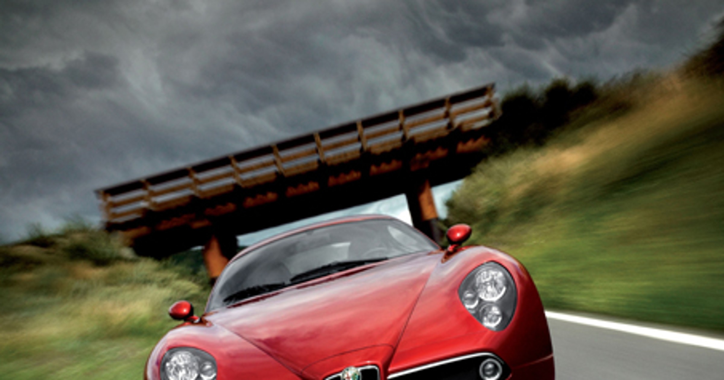 Alfa Romeo 8C Competizione  - Ślicznotka pokazana