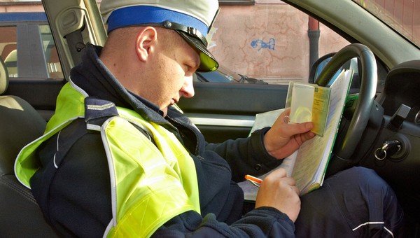 Drogówka i ITD zyskają nowe uprawnienia. Skorzystają na tym także kierowcy
