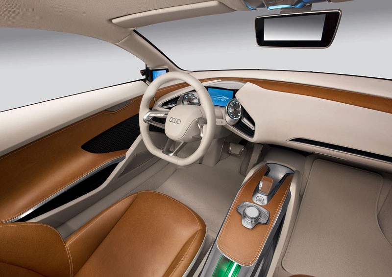 Audi e-tron: w sprzedaży od 2012