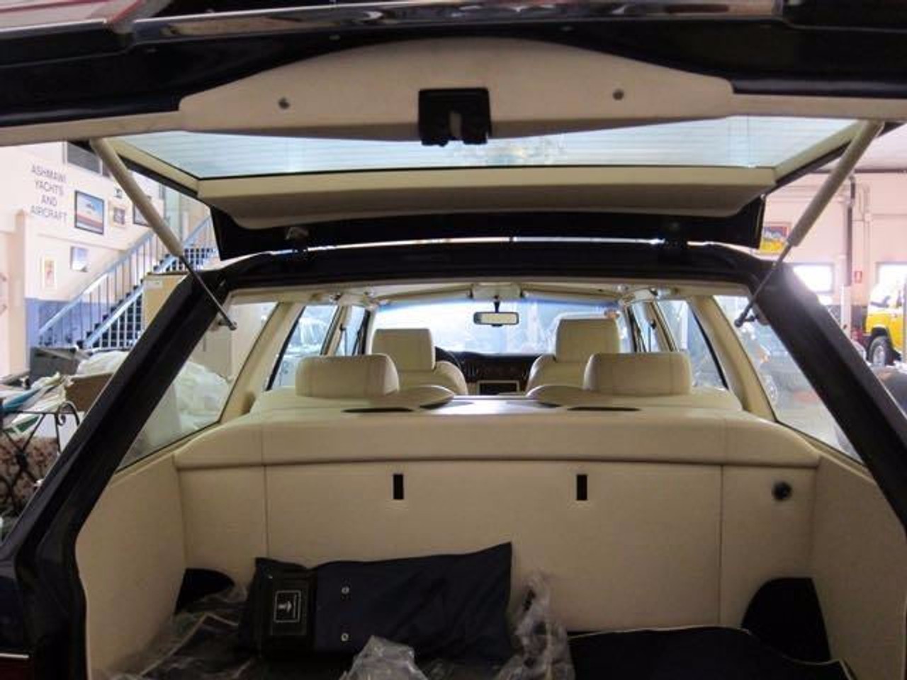 Bentley kombi z firmy Robert Jankel Design z Weybridge