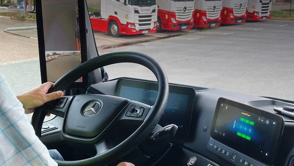 Kierowcę tira ostrzeże elektronika. Już niedługo to będzie obowiązkowe wyposażenie