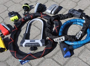 Zabezpieczenia antykradzieżowe motocykla - podpowiadamy jakie wybrać
