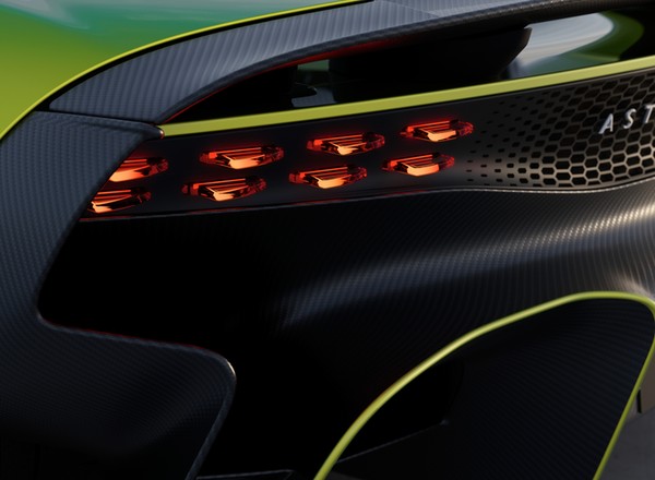 Aston Martin Valhalla. Pierwszy Aston z centralnym silnikiem, ale nie tylko