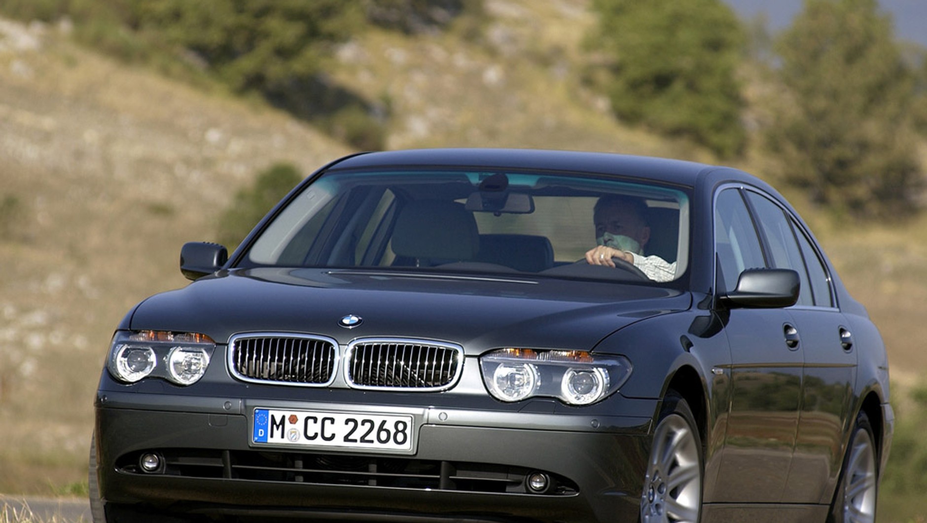 Używane Audi A8, BMW serii 7 i Mercedes klasy S: duża przyjemność za małe pieniądze