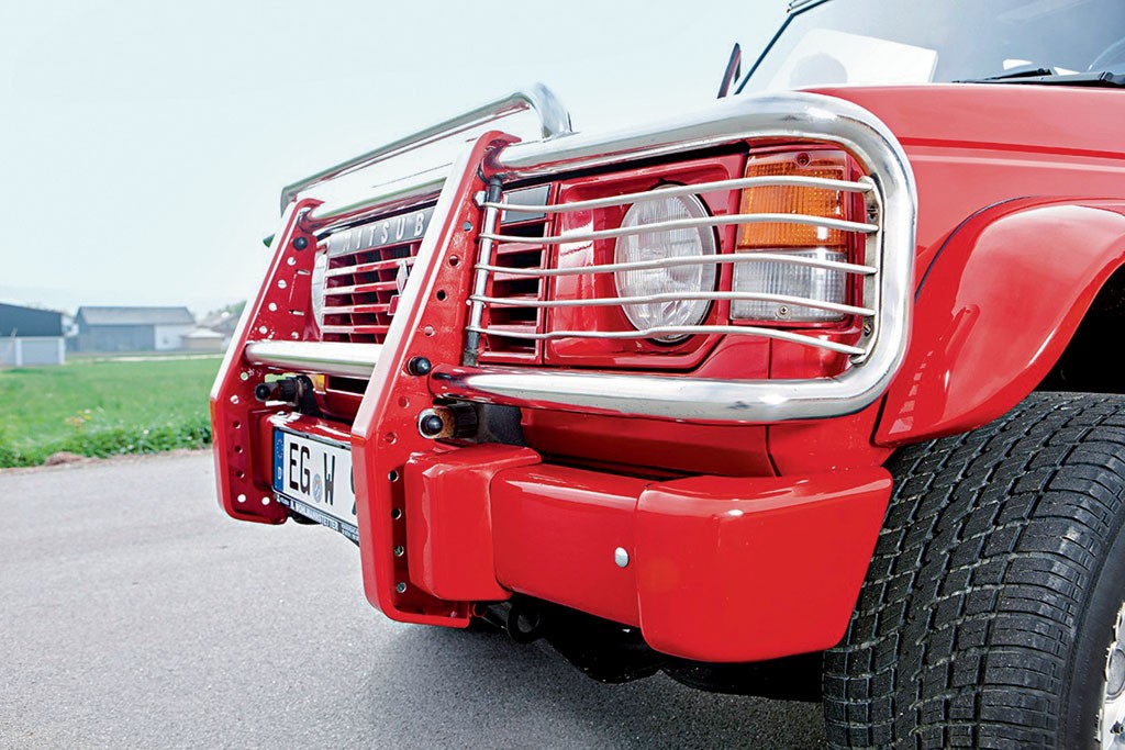 Mitsubishi Pajero Canvas Top - cabriona szutry, błoto i kamienie
