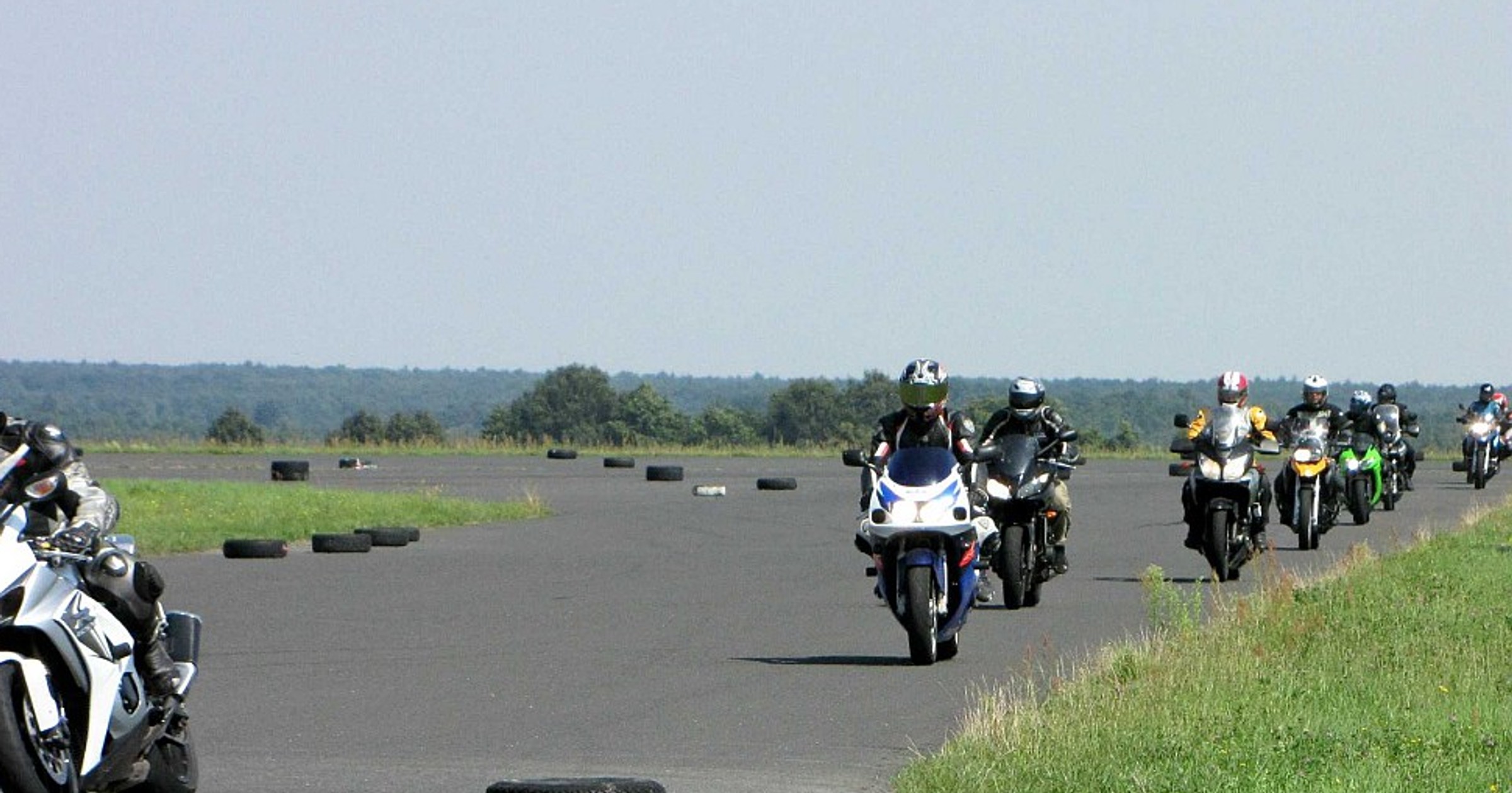 Motocyklisto! Szybko na torze - bezpiecznie na drodze