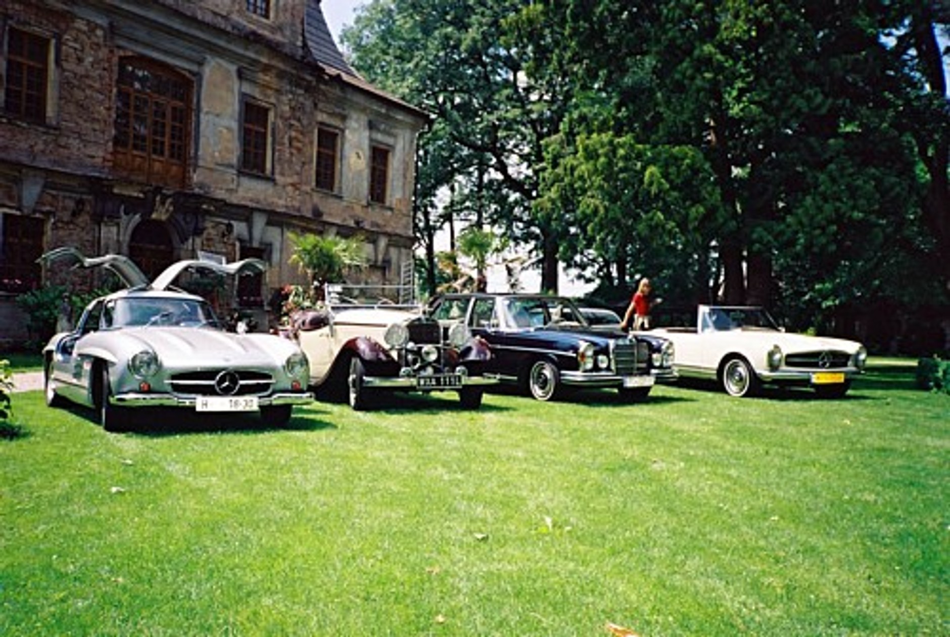 Zabytkowe Mercedesy w Pradze