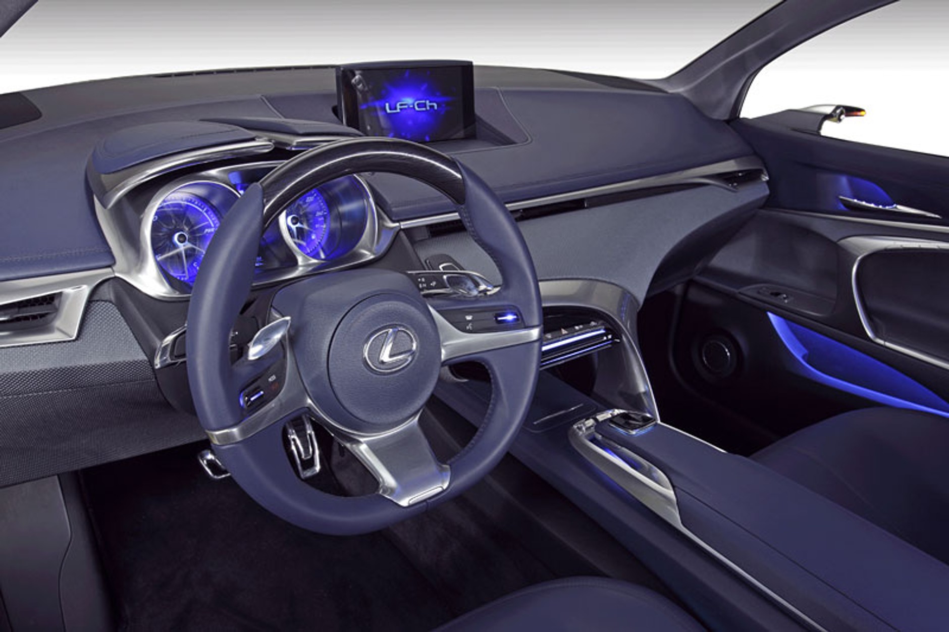 Lexus LF-Ch: Lexus vstoupí do nižší střední třídy v roce 2010