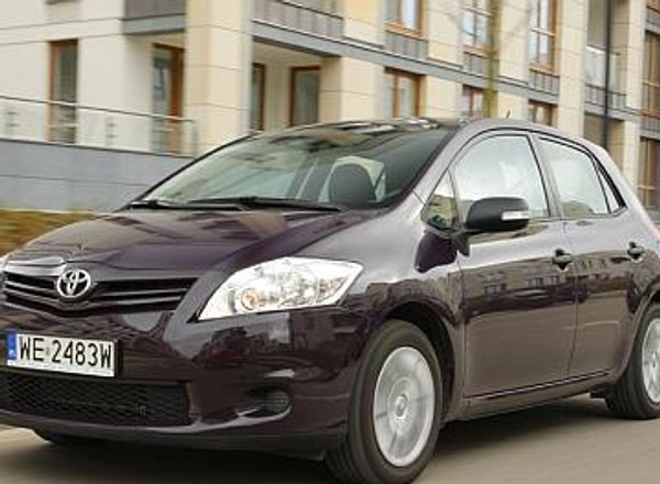 Toyota Auris 1.6 Terra: Korzystne zmiany