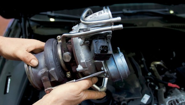 Jak wyglada regeneracja turbosprężarki krok po kroku?