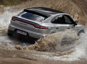 Porsche Cayenne Turbo S e-hybrid Coupé - zdolna bestia