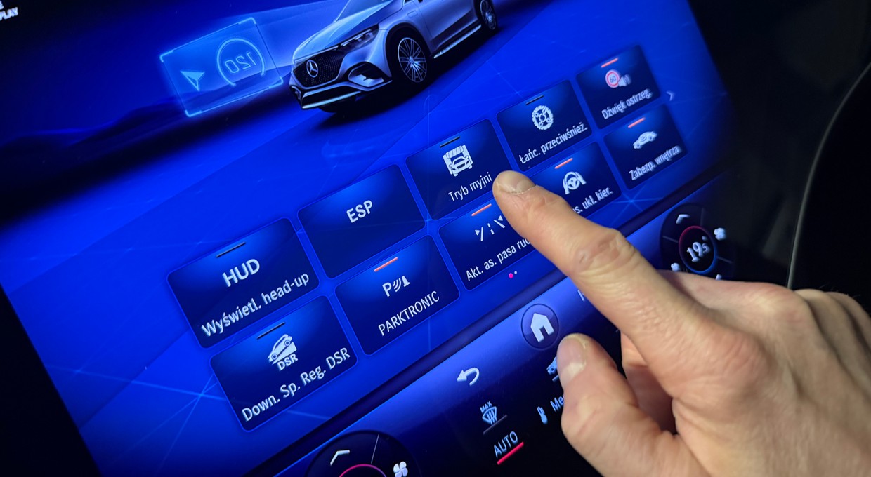 Kierowcy ignorują tę funkcję i wjeżdżają na myjnię. A potem...