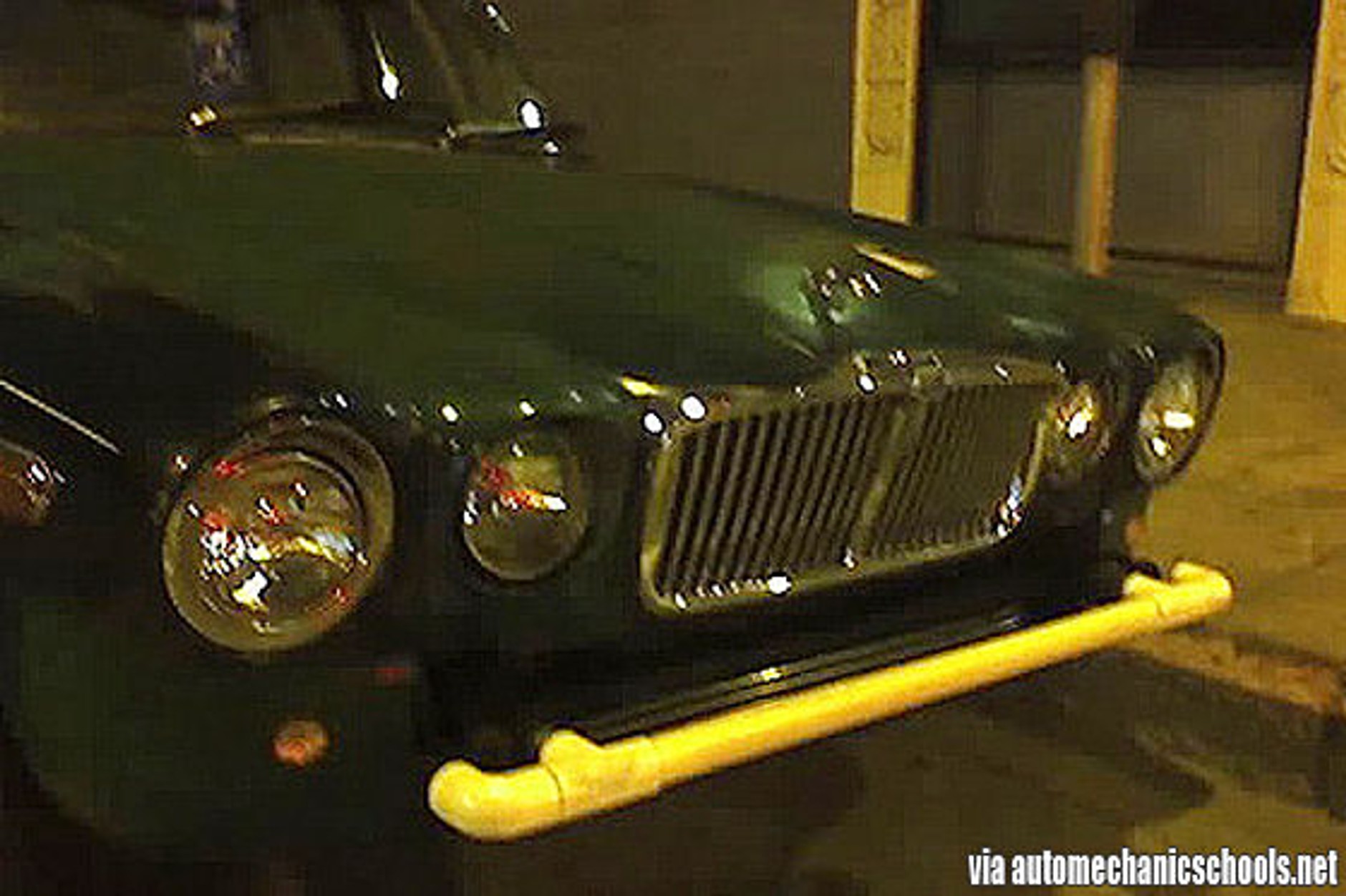 Jak nie naprawiać samochodu: 25 przykładów