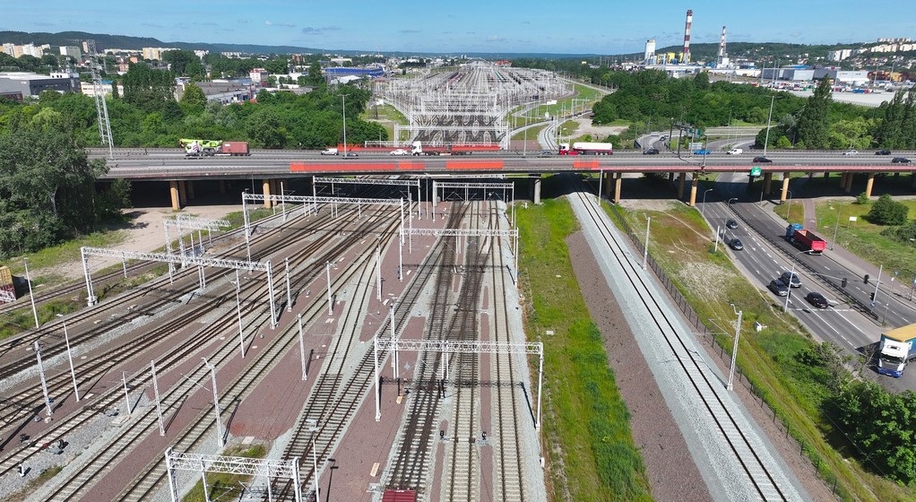 Inwestycja kolejowa w Gdyni została zakończona. To autostrada dla pociągów