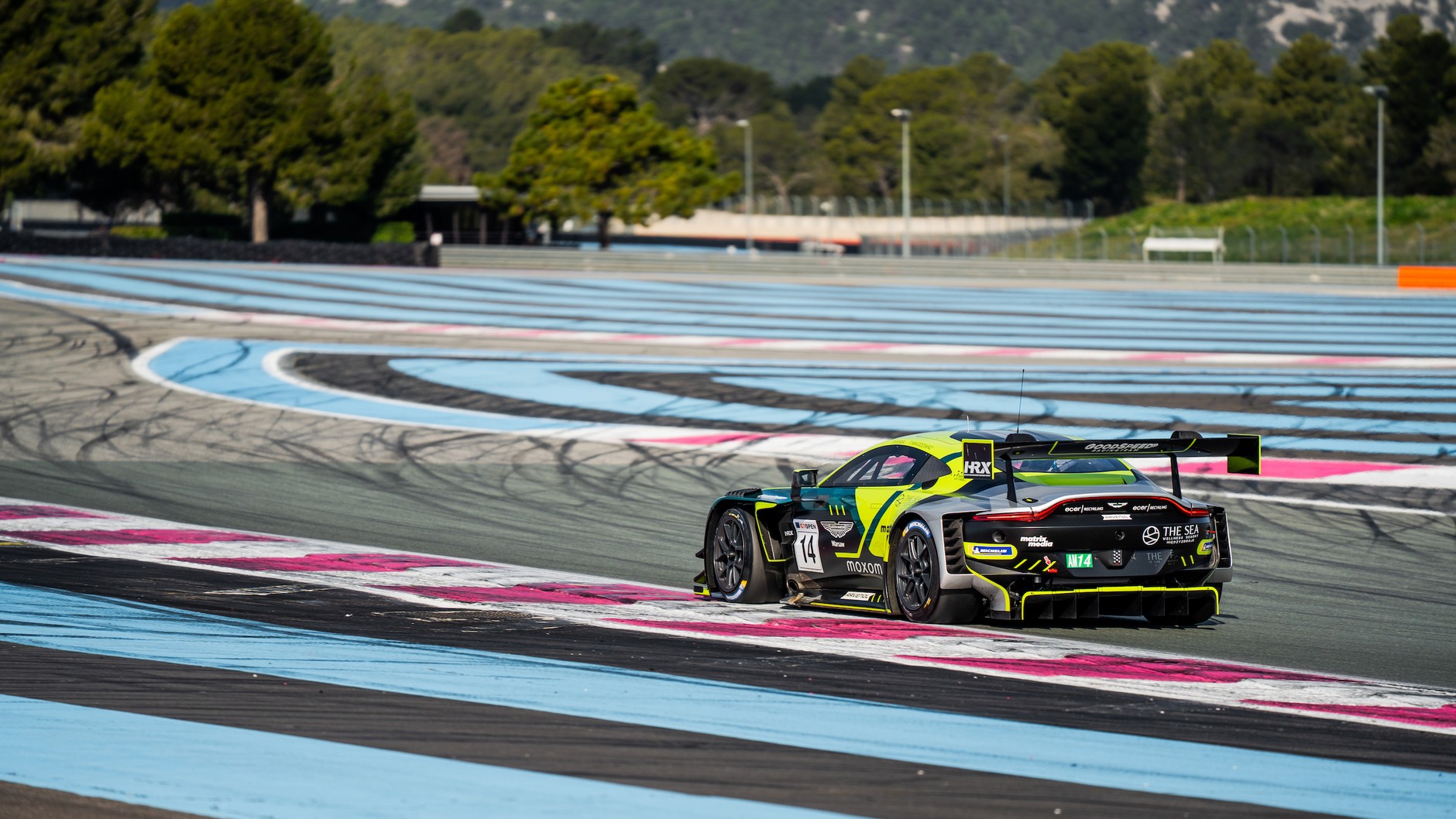 Aston Martin Warsaw oficjalnym partnerem polskiego zespołu wyścigowego Good Speed Racing