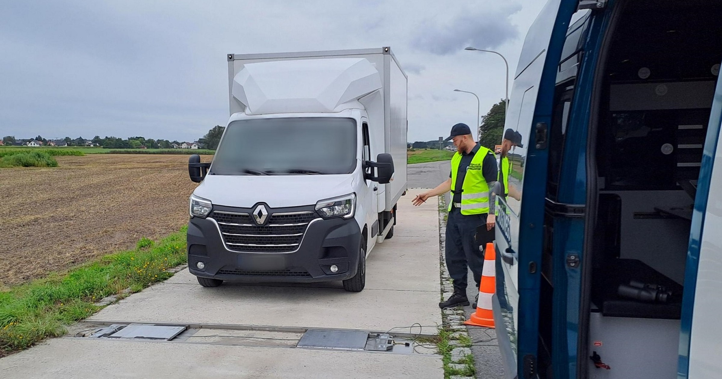 Inspektorzy ITD przeprowadzili masową kontrolę busów w woj. opolskim