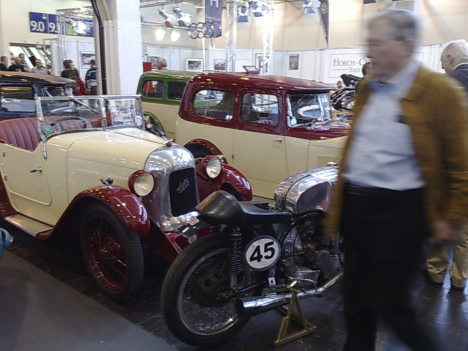 Techno-Classica Essen – oldtimery na salonie