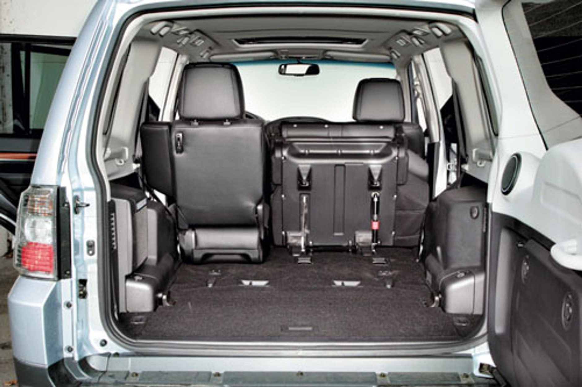 Mitsubishi Pajero 3.8 Instyle - Konserwatywne 4x4