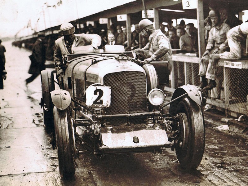 Bentley Brooklands: oficjalne dane techniczne