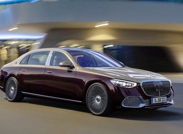 Mercedes-Maybach S 680 – debiut flagowego modelu z silnikiem V12. Znamy polskie ceny