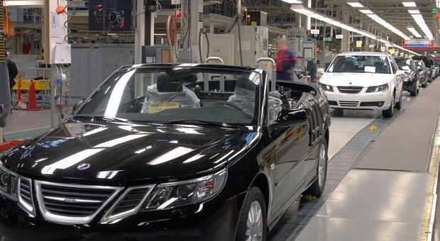 Saab wstrzymał produkcję, bo nie płacił dostawcom
